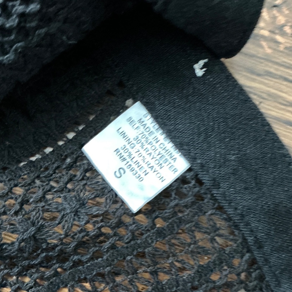 Heyson Women’s Black Hooded Coverup - Picture 4 of 4